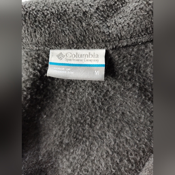 COLUMBIA Ladies Sleeveless Fleece Vest. Size Medium. Full Zip Front Pockets. - Picture 3 of 5